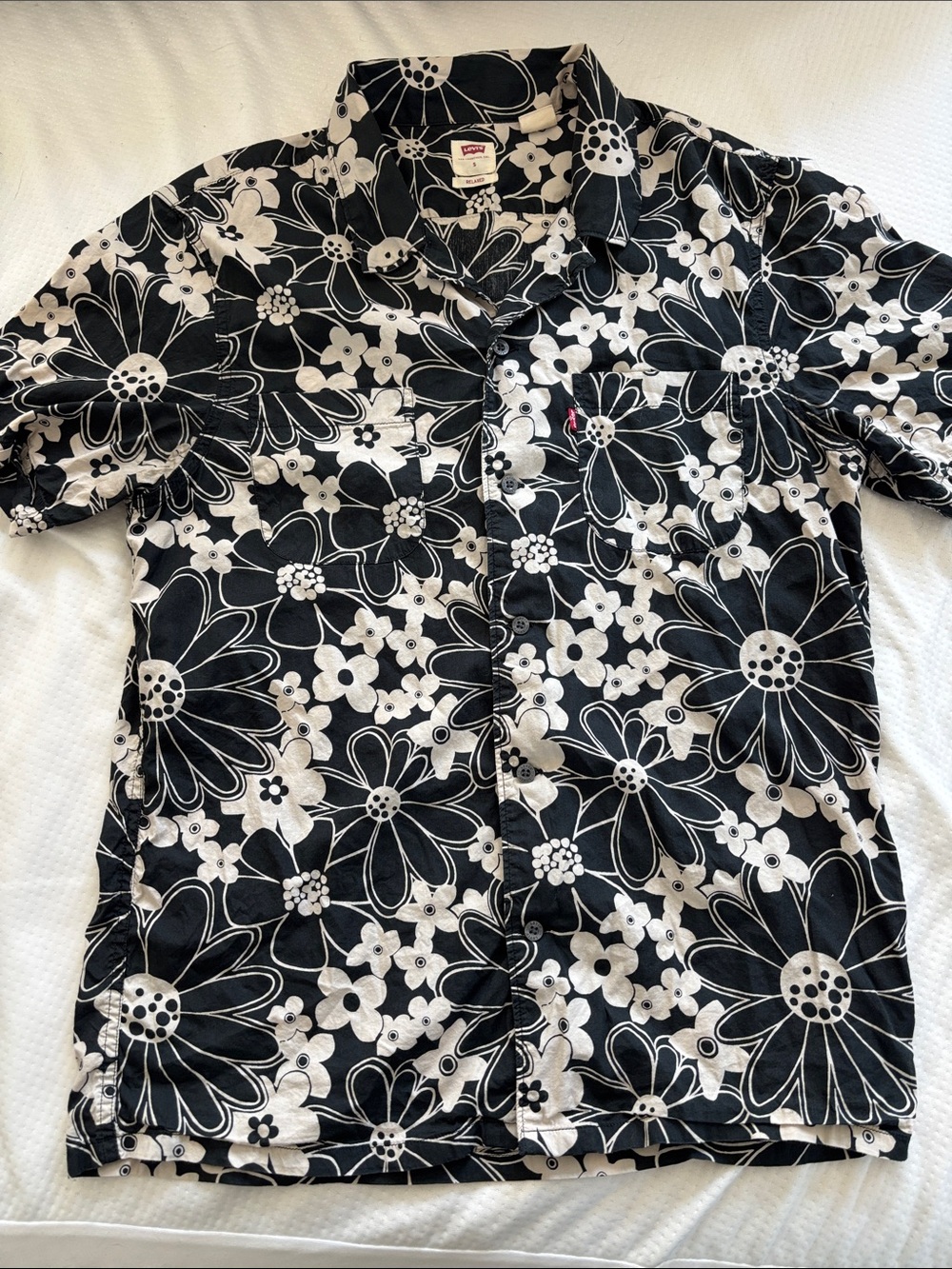 Levi’s Relaxed Button Down